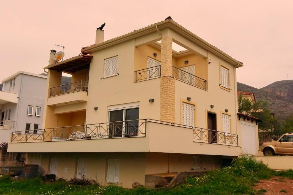 Rural 3-Bedroom House Kalamata Esterno foto