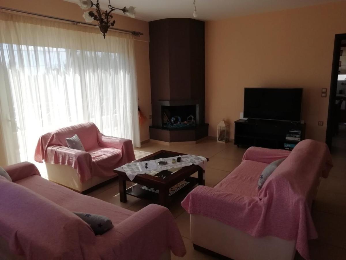 Rural 3-Bedroom House Kalamata Esterno foto