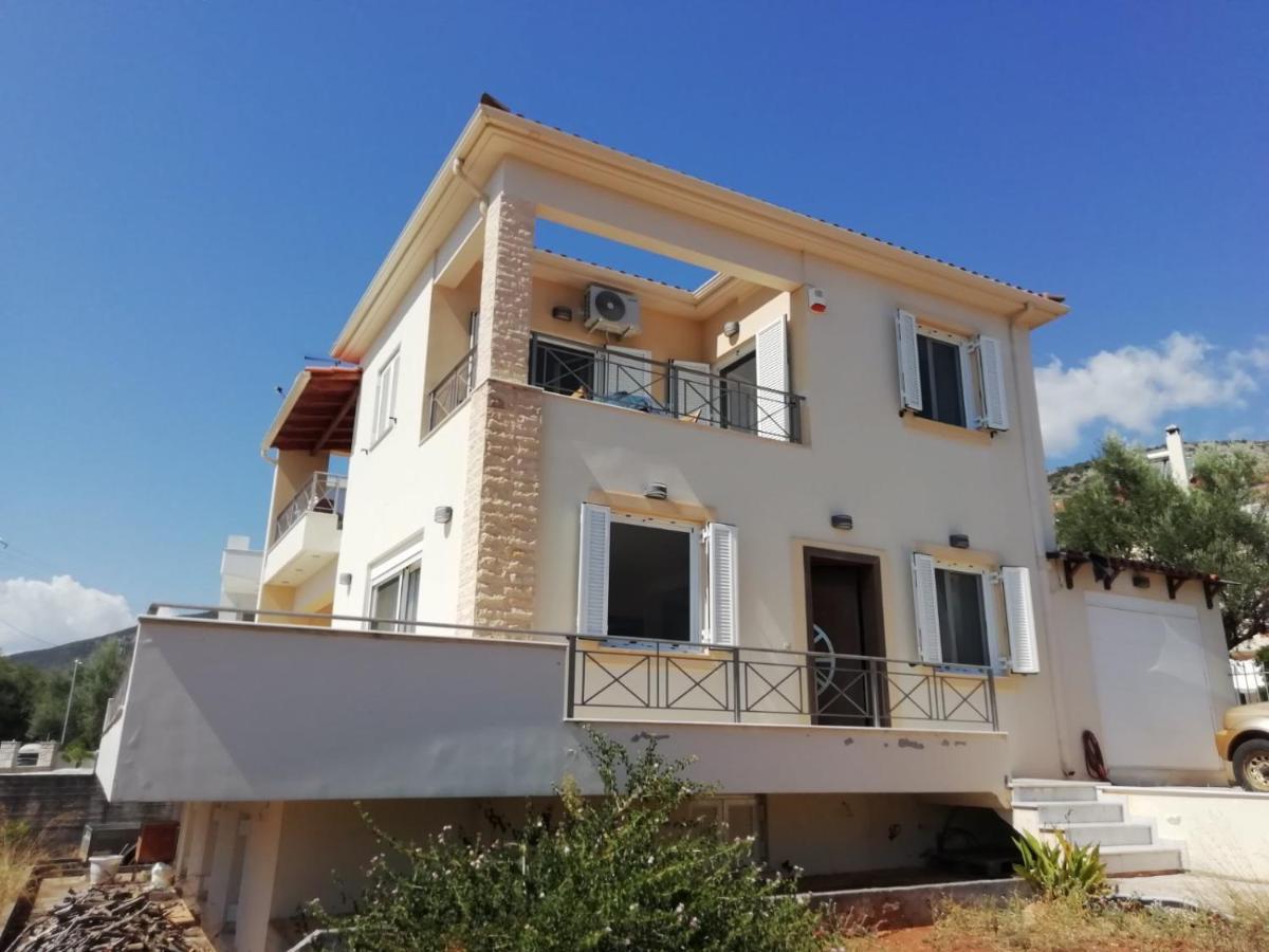 Rural 3-Bedroom House Kalamata Esterno foto